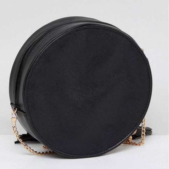 French connection circular bag with tassle - Picture 2 of 3